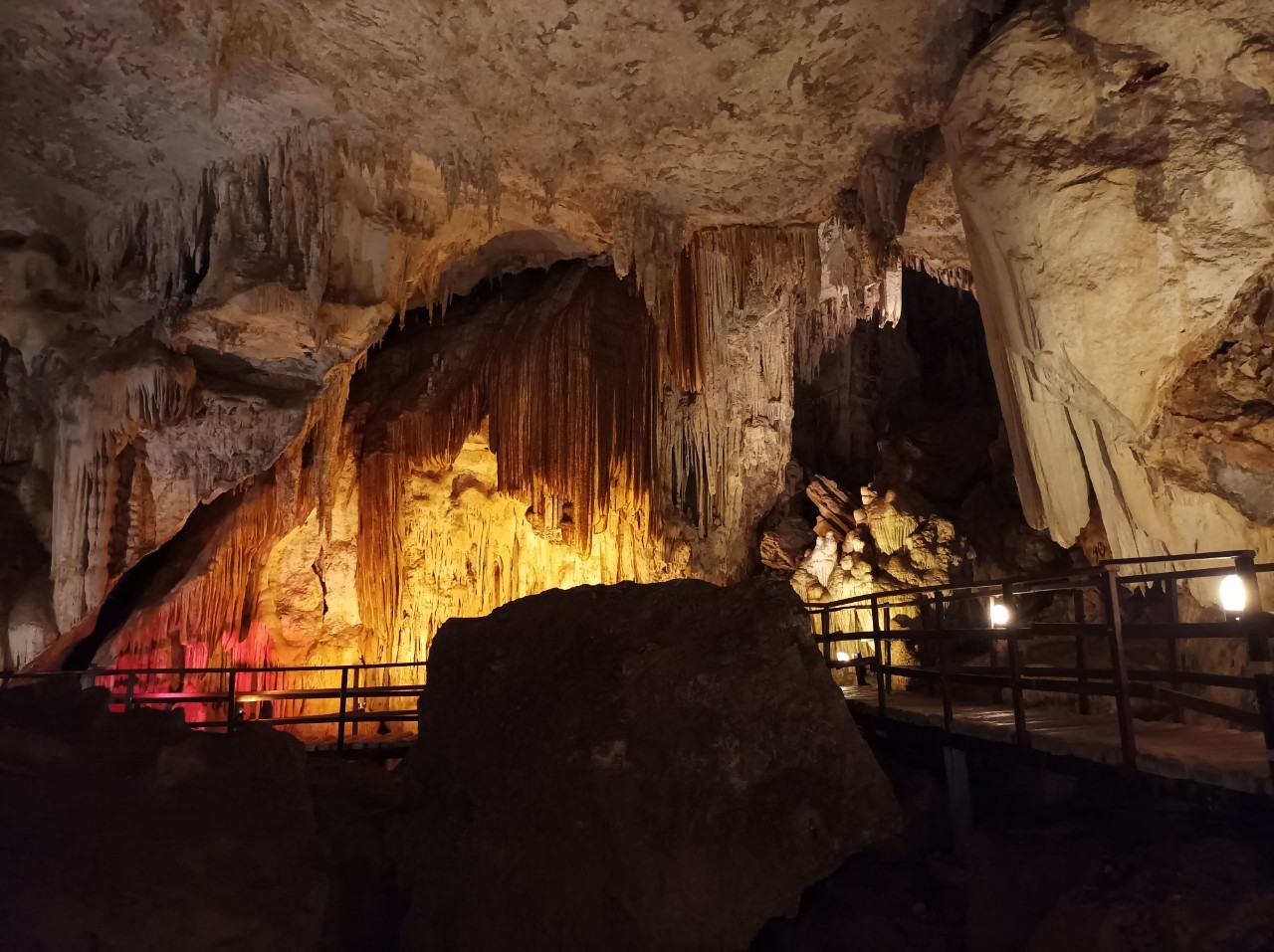 ทัวร์ ถ้ำเขาขนาบน้ำ, อุโมงค์ป่าโกงกาง, ถ้ำเพชร, สี่เกาะ โดย เรือหัวโทงหางยาว